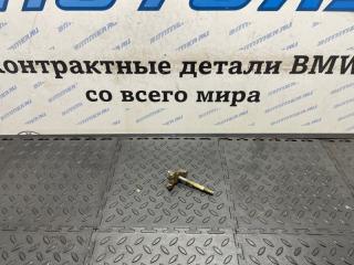 Запчасть кронштейн форсунки BMW 7