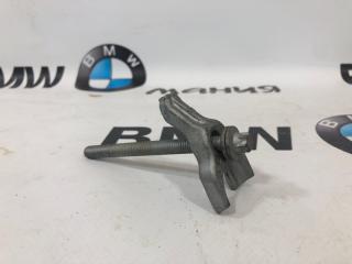 Запчасть скоба крепления форсунки BMW X3 2010
