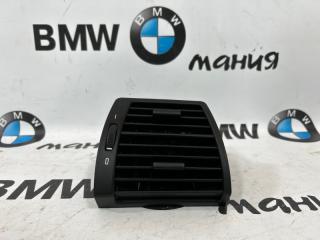 Запчасть дефлектор воздуховода правый BMW X5 2005