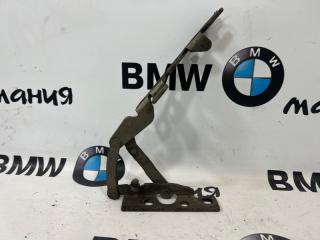 Петля капота правая BMW X5 2005