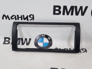 Рамка монитора BMW X5 2005