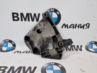 Кронштейн компрессора кондиционера BMW X5 2005 контрактная Кронштейн компрессора кондиционера BMW X5 2005
