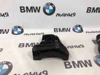 Кронштейн компрессора кондиционера BMW X3 2005 контрактная Кронштейн компрессора кондиционера BMW X3 2005