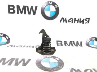 Крюк замка капота BMW X3 2005 контрактная Крюк замка капота BMW X3 2005