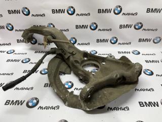 Поворотный кулак правый передний правый