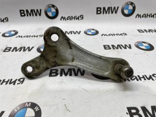 Крепление стабилизатора переднее правое BMW 5 2005
