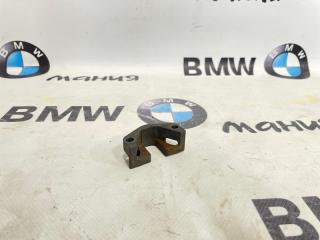 Скоба крепления форсунки BMW X6 2008