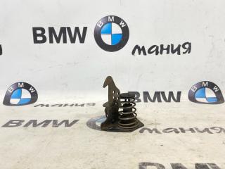 Крюк замка капота BMW X3 2008 контрактная Крюк замка капота BMW X3 2008