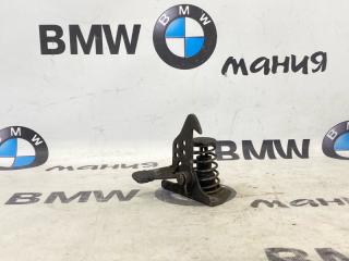 Крюк замка капота BMW X3 2008 контрактная Крюк замка капота BMW X3 2008