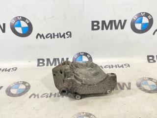 Кронштейн компрессора кондиционера BMW X5 2006 контрактная Кронштейн компрессора кондиционера BMW X5 2006