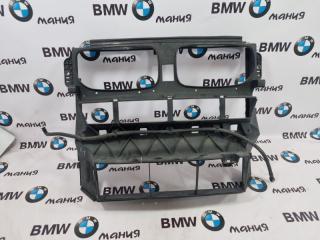 Панель передняя телевизор BMW X5 2012