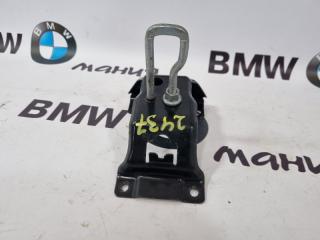 Замок капота верхний правый X5 2011 E70 N55B30 Замок капота верхний правый X5 2011 E70 N55B30