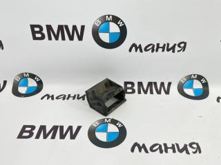 Кронштейн радиатора BMW X5 2009