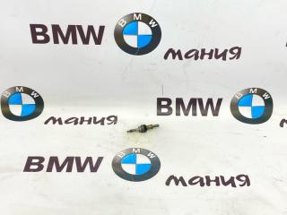 Шпильки крепления форсунок bmw BMW X5 2005