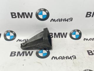 Кронштейн двигателя правый Mercedes E 2007 контрактная Кронштейн двигателя правый Mercedes E 2007