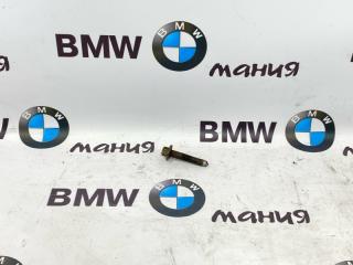 Болты подрамника BMW X5 2005 контрактная Болты подрамника BMW X5 2005