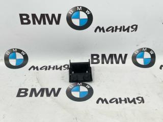 Кронштейн радиатора BMW X5 2005