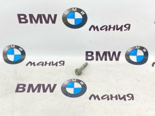 Болты подрамника BMW X5 2004 контрактная Болты подрамника BMW X5 2004