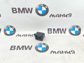 Крепление знака аварийной остановки BMW X1 2013