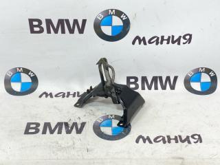 Крюк замка капота BMW X6 2009 контрактная Крюк замка капота BMW X6 2009