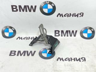 Крюк замка капота левый BMW X5 2009 контрактная Крюк замка капота левый BMW X5 2009