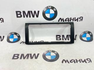 Рамка монитора BMW X5 2005