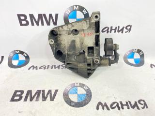 Кронштейн компрессора кондиционера BMW X5 2005 контрактная Кронштейн компрессора кондиционера BMW X5 2005