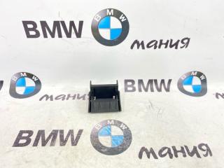 Кронштейн радиатора BMW X5 2005