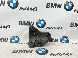 Кронштейн компрессора кондиционера BMW X5 2008 контрактная Кронштейн компрессора кондиционера BMW X5 2008