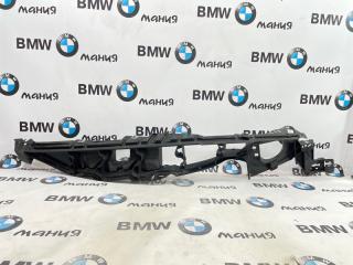 Кронштейн крыла правый BMW X5 2011