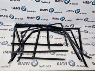 Уплотнитель стекла двери BMW X5 2011
