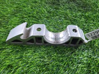 Запчасть крепление стабилизатора переднее Porsche Cayenne 2012