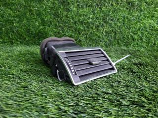 Дефлектор воздушный передний правый Audi A8 2009