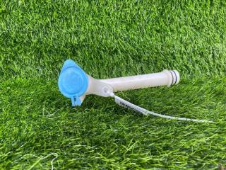 Фото запчасти горловина бачка стеклоомывателя Chevrolet Lacetti 2005 контрактная запчасть Запчасть горловина бачка стеклоомывателя Chevrolet Lacetti 2005