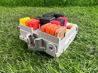 Блок предохранителей 159 2005 939A 939A5000