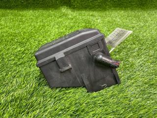 Блок предохранителей Opel Zafira A