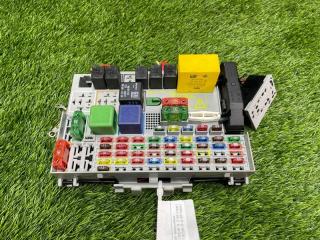 Фото запчасти блок предохранителей передний Opel Zafira A контрактная запчасть Запчасть блок предохранителей передний Opel Zafira A