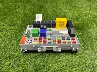 Фото запчасти блок предохранителей передний Opel Zafira A контрактная запчасть Запчасть блок предохранителей передний Opel Zafira A