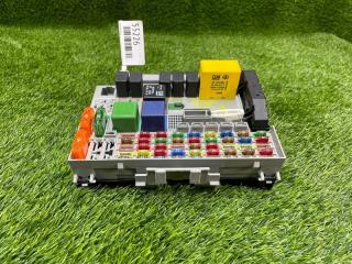 Фото запчасти блок предохранителей передний Opel Zafira A контрактная запчасть Запчасть блок предохранителей передний Opel Zafira A