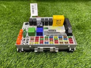 Фото запчасти блок предохранителей передний Opel Zafira A контрактная запчасть Запчасть блок предохранителей передний Opel Zafira A