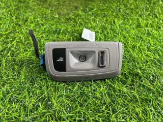 Запчасть плафон подсветки салона правый Porsche Panamera 2010