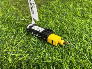 Запчасть датчик удара Audi A4 2004