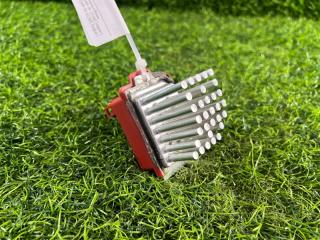 Запчасть резистор печки Volkswagen Golf 2002