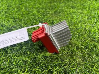 Запчасть резистор печки Volkswagen Golf 2002