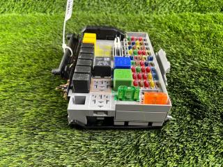 Фото запчасти блок предохранителей Opel Zafira 2001 контрактная запчасть Запчасть блок предохранителей Opel Zafira 2001