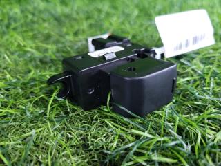 Запчасть кнопка стеклоподъемника Nissan Tiida 2008