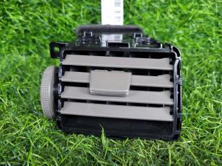 Дефлектор воздушный левый Nissan Tiida 2008