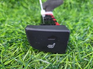 Фото запчасти кнопка обогрева сидений Chevrolet Captiva 2012 контрактная запчасть Запчасть кнопка обогрева сидений Chevrolet Captiva 2012