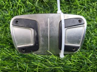 Фото запчасти накладка на педаль передняя Chevrolet Aveo 2011 контрактная запчасть Запчасть накладка на педаль передняя Chevrolet Aveo 2011