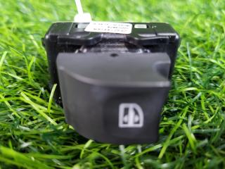 Запчасть кнопка стеклоподъемника задняя левая Renault Captur 2013